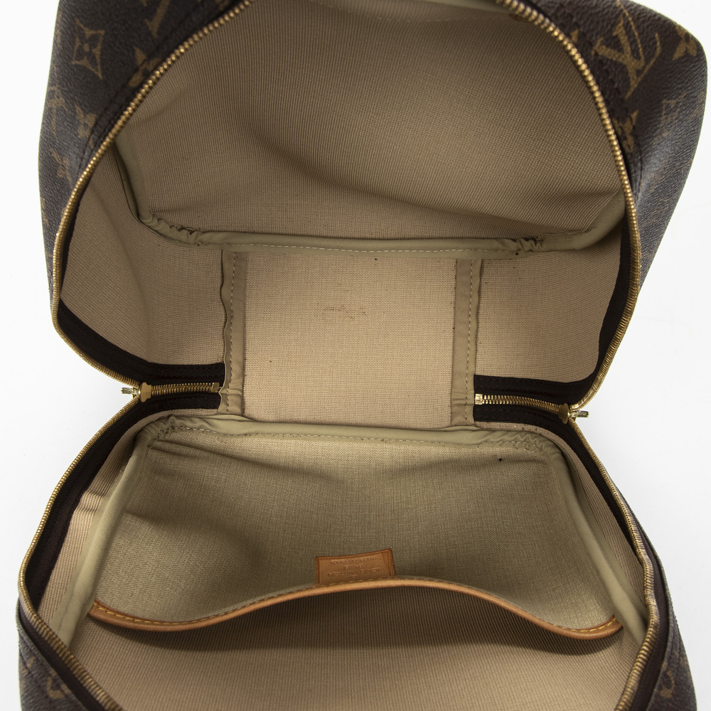 Louis Vuitton Excursion - Picture 9 of 10